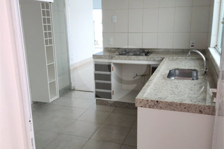 Casa para alugar com 3 quartos, sendo 1 suíte, no condomínio Reserva da Mata, Vinhedo - SP