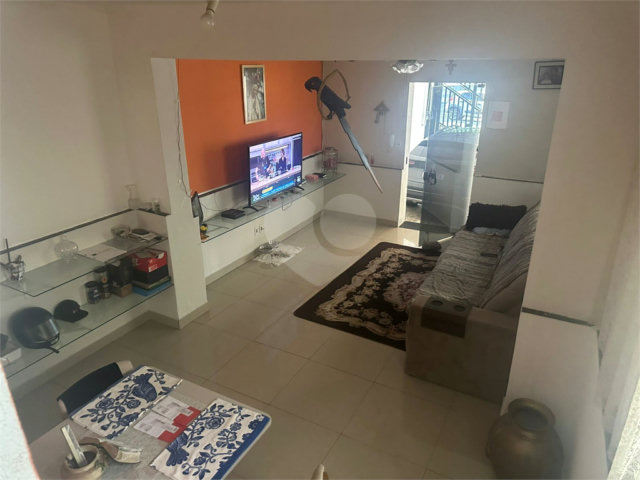 Sobrado à venda com 4 quartos, sendo 2 suítes,  em Santana, São Paulo, SP