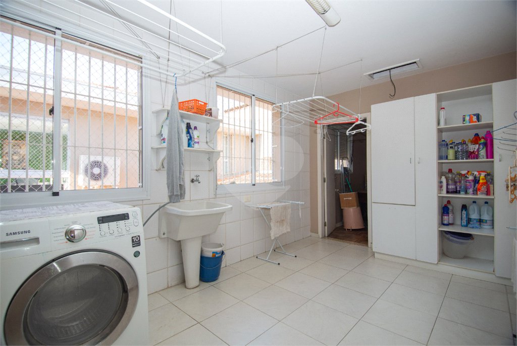 Sobrado à venda com 4 quartos, sendo 1 suíte, em Brooklin, São Paulo, SP