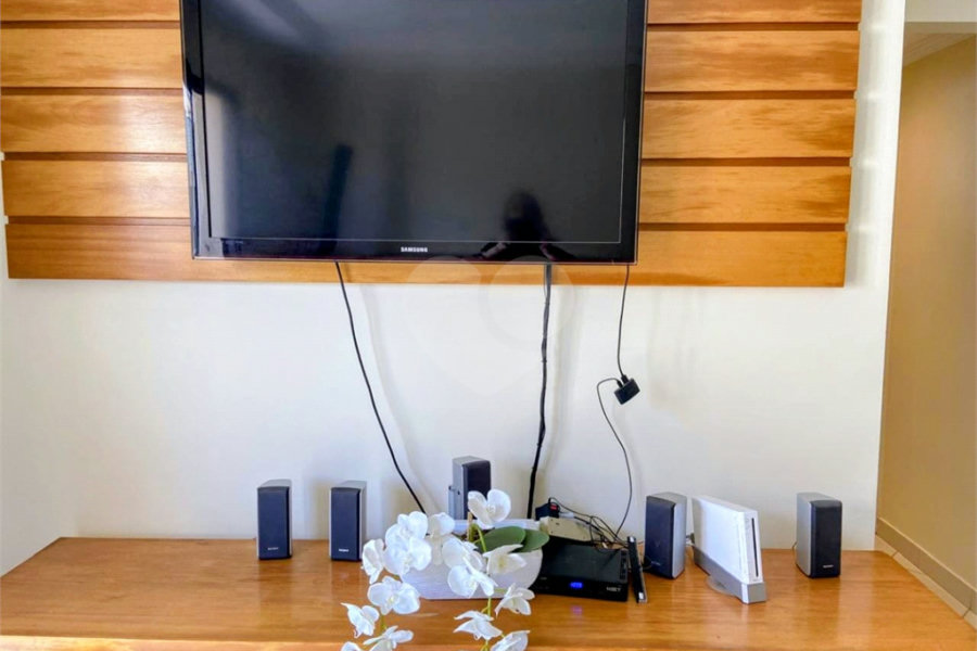 Apartamento à venda com 3 quartos, sendo 1 suíte, em Jardim Leonor Mendes de Barros, São Paulo, SP
