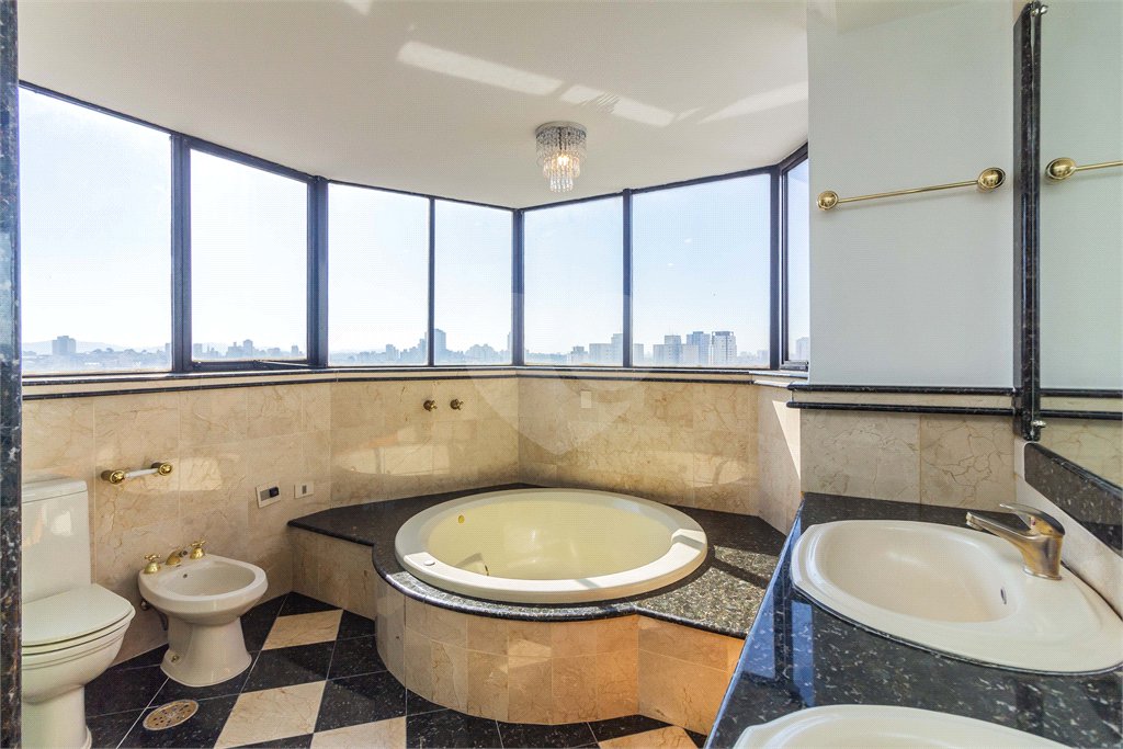 Duplex à venda com 1 quarto, sendo 3 suítes, em Vila Paulicéia, São Paulo, SP