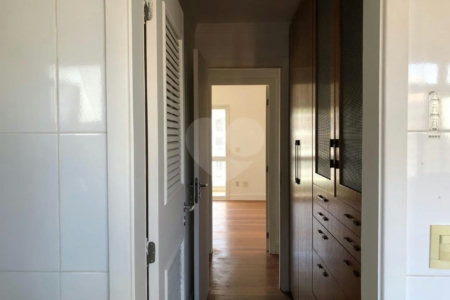 Apartamento à venda com 3 suítes em Vila Suzana, São Paulo, SP