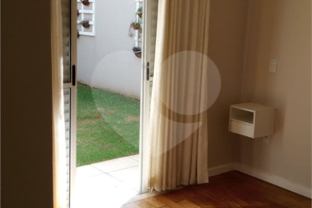 Casa à venda com 3 suítes no condomínio Picollo, Louveira - SP