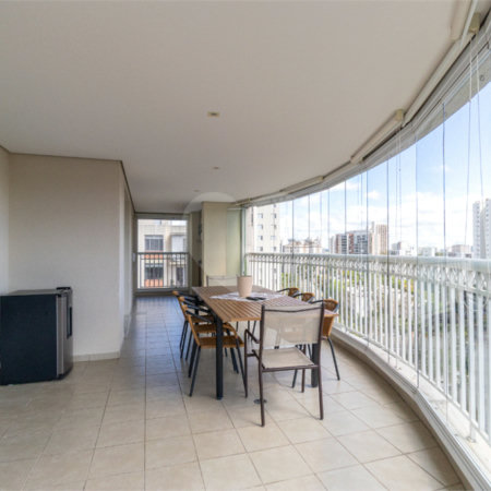 Apartamento à venda com 4 suítes em Vila Sofia, São Paulo, SP