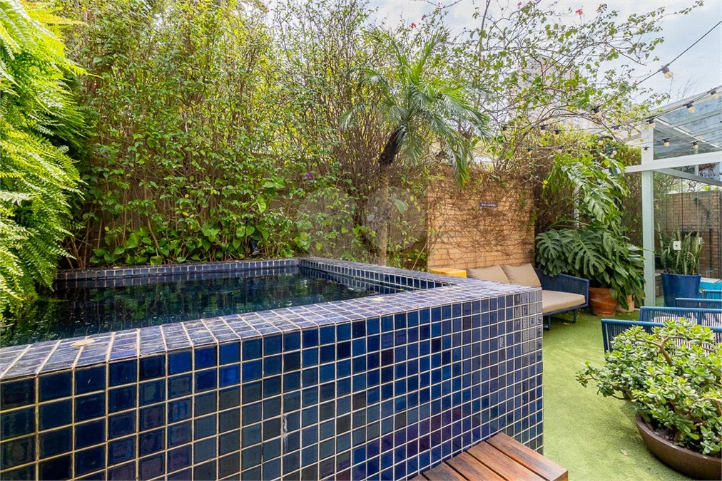 Apartamento à venda com 2 quartos, sendo 1 suíte,  em Vila Andrade, São Paulo, SP