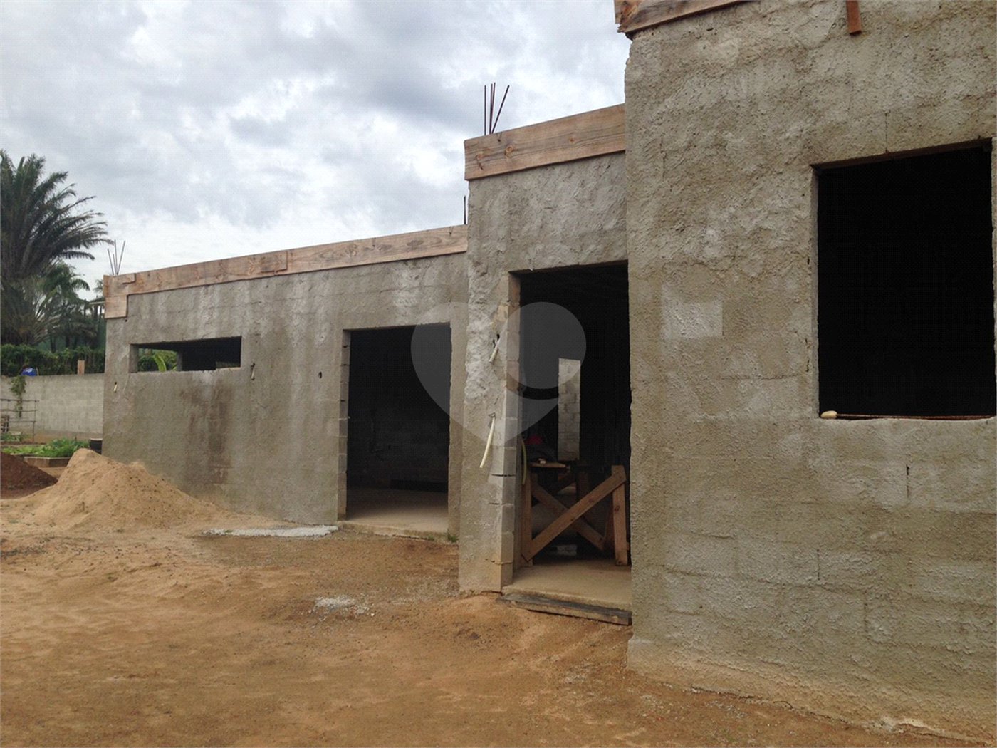 Casa à venda com 4 quartos, sendo 2 suítes,  no condomínio Acmti - Colinas do Mosteiro, Terras de Itaici e Recanto dos Pássaros, Indaiatuba - SP