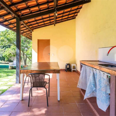 Chácara à venda com 2 quartos, sendo 1 suíte, em Atibaia, SP