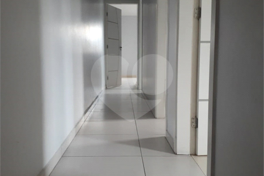 Sobrado à venda com 4 quartos, sendo 2 suítes, em Tremembé, São Paulo, SP