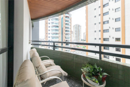 Apartamento à venda com 3 suítes em Vila Regente Feijó, São Paulo, SP