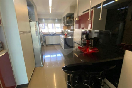 Apartamento à venda com 3 suítes em Vila Romana, São Paulo, SP