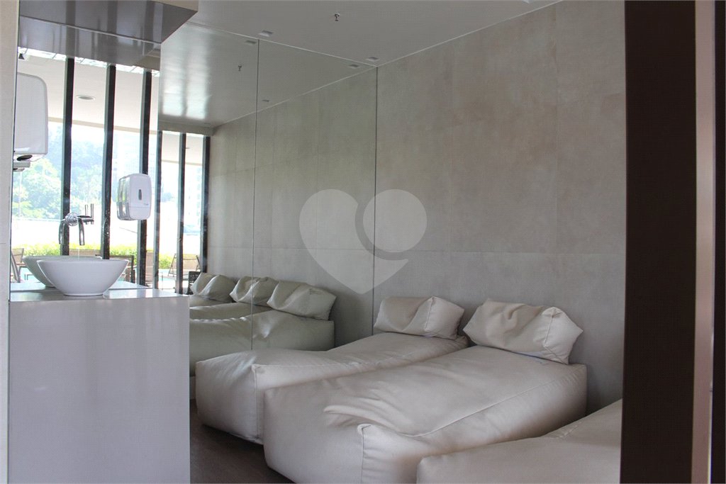 Apartamento à venda com 3 quartos, sendo 1 suíte,  em Botafogo, Rio de Janeiro, RJ