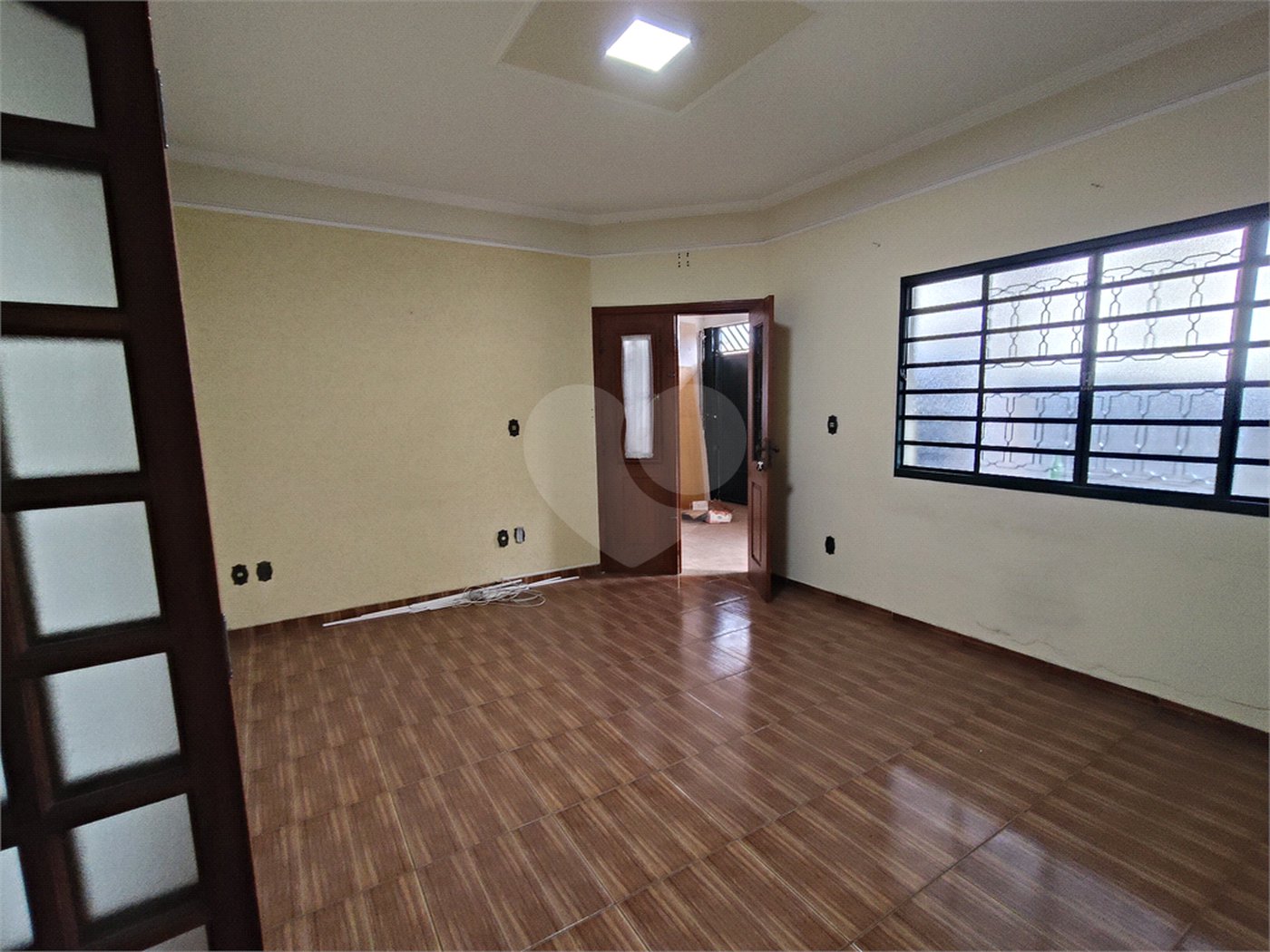 Casa para alugar com 4 quartos, sendo 1 suíte, em Vila Judite, Itapetininga, SP