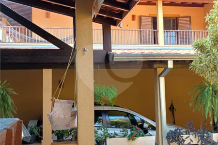 Sobrado com 3 quartos à venda com área gourmet completa e 5 vagas de garagem – Santa Marta - São Carlos/SP