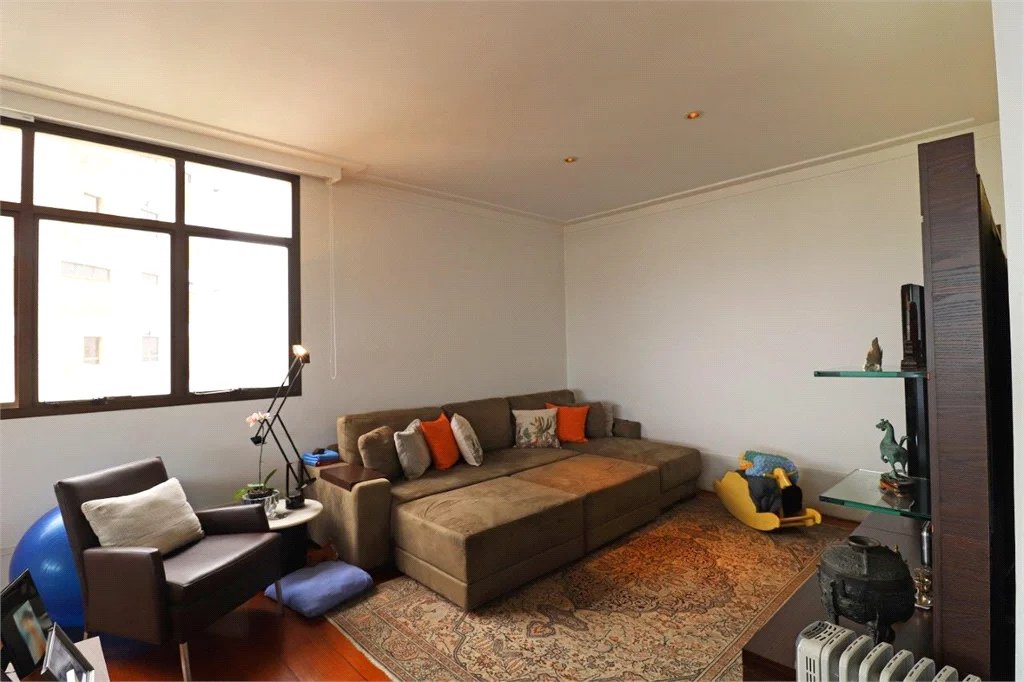 Apartamento à venda com 3 suítes em Vila Suzana, São Paulo, SP