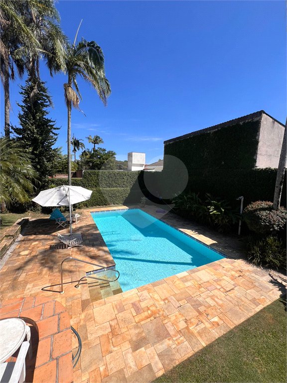 Casa Térrea à venda com 5 quartos, sendo 3 suítes, em Interlagos, São Paulo, SP