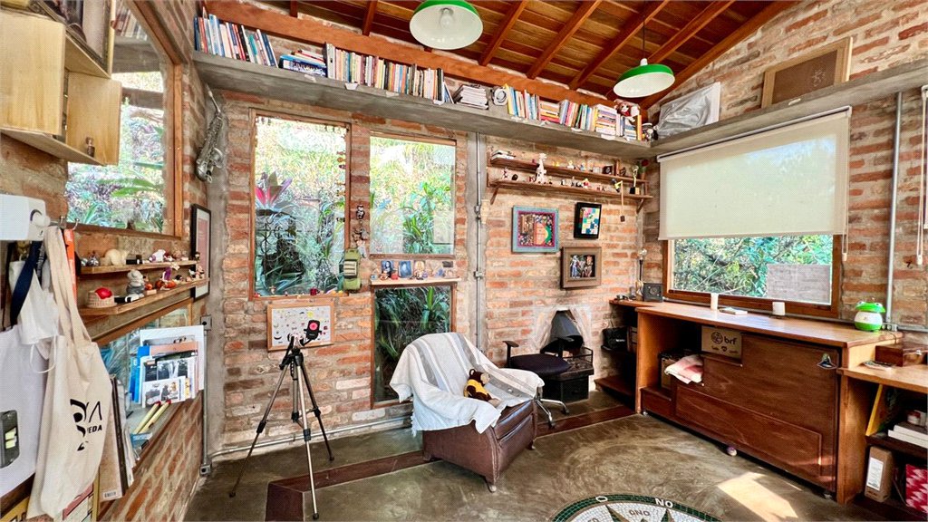 Casa à venda com 4 quartos, sendo 1 suíte, em Serra da Cantareira, Mairiporã, SP