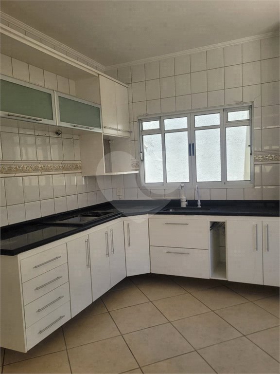 Sobrado à venda com 3 suítes em Jardim Regente, Indaiatuba, SP