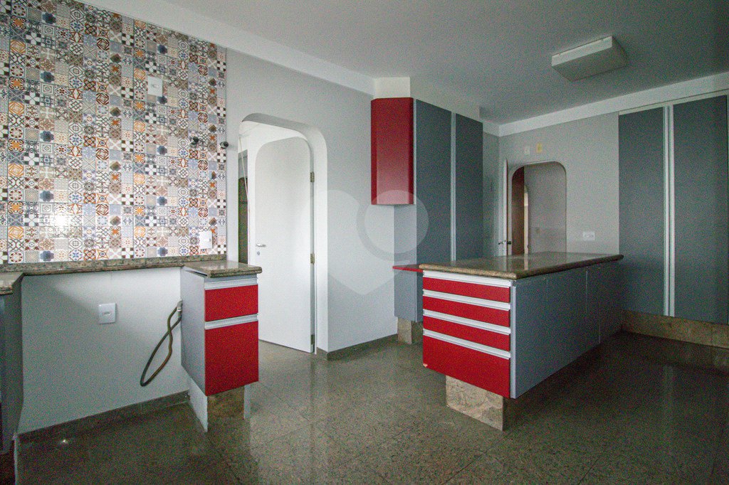 Apartamento à venda com 4 suítes em Jardim Marajoara, São Paulo, SP