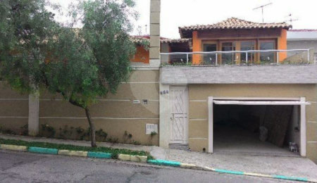 Casa à venda com 3 suítes em Vila Paiva, São Paulo, SP