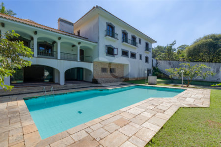Casa à venda com 5 suítes no condomínio Chácara Flora, São Paulo - SP