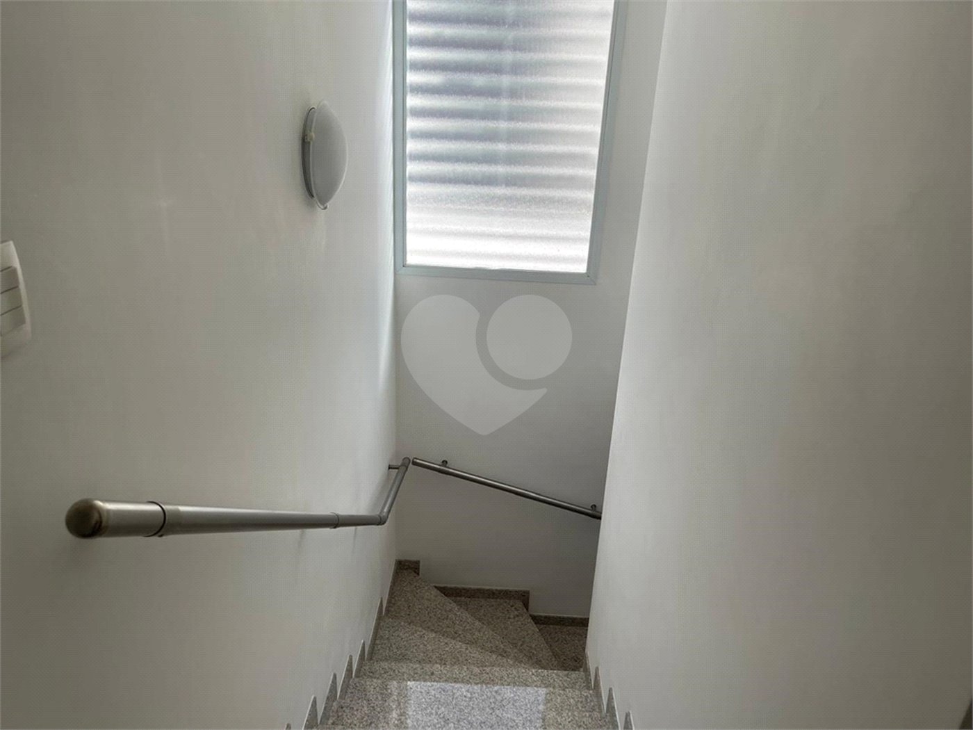 Sobrado à venda com 4 quartos, sendo 2 suítes, em Chácara Monte Alegre, São Paulo, SP