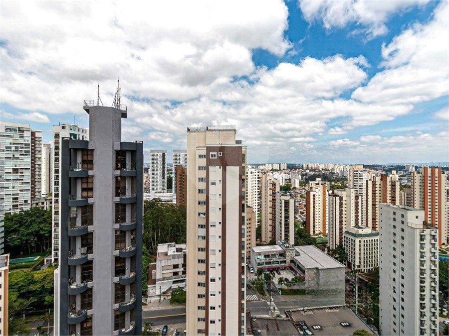 Cobertura à venda com 4 suítes em Vila Suzana, São Paulo, SP