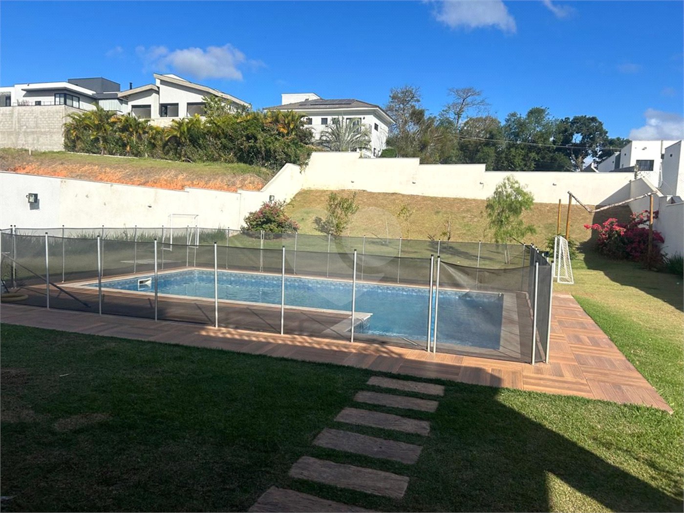 Casa à venda com 3 suítes no condomínio Terras de Lucas, Sorocaba - SP