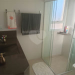 Casa à venda com 4 quartos, sendo 3 suítes, no condomínio Arco Iris, Atibaia - SP