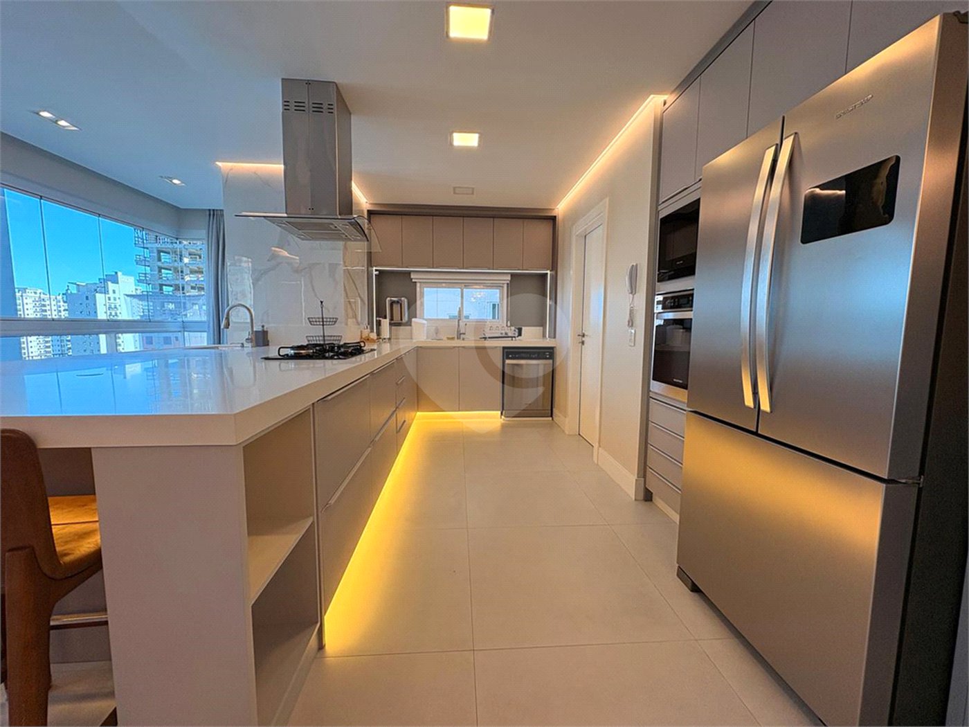 Apartamento à venda com 3 suítes em Balneário Perequê, Porto Belo, SC