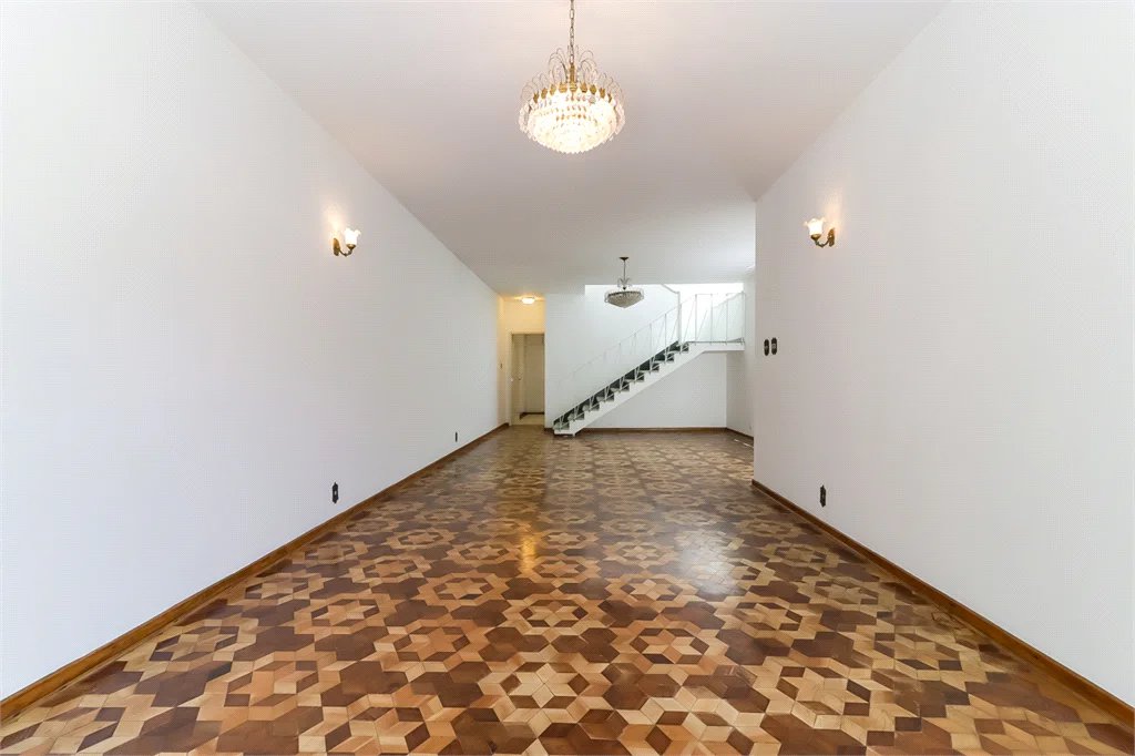 Casa à venda com 3 quartos, sendo 1 suíte, em Brooklin Paulista, São Paulo, SP