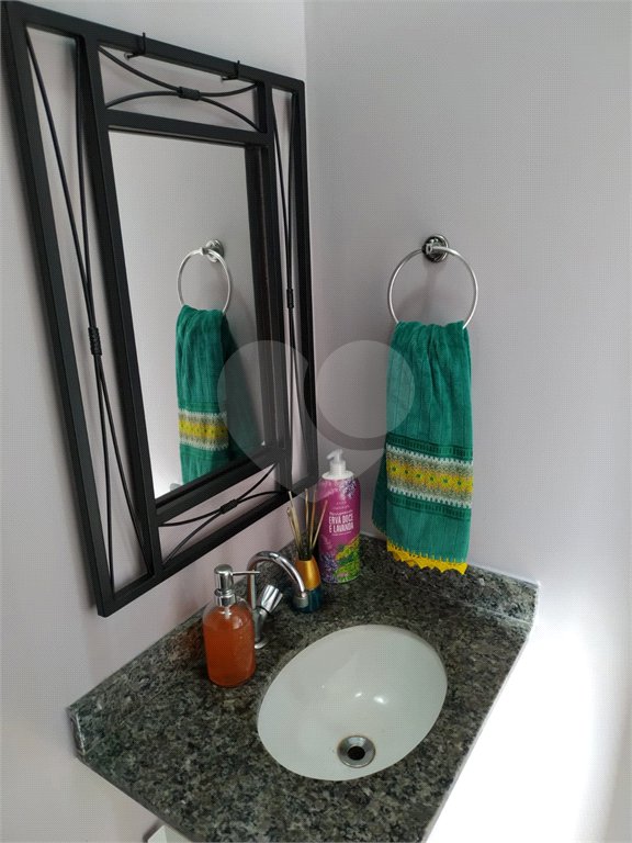Sobrado à venda com 2 quartos em Vila Colorado, Suzano, SP