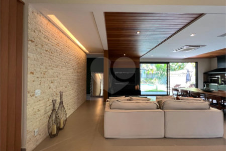 Casa à venda com 3 suítes no condomínio Vinhas da Vista Alegre - Lado Sede, Vinhedo - SP