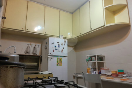 Apartamento à venda com 2 quartos em Bela Vista, São Paulo, SP