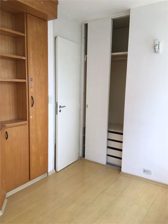 Apartamento à venda com 3 quartos, sendo 1 suíte, em Jardim Parque Morumbi, São Paulo, SP