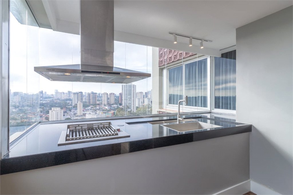 Apartamento à venda com 4 suítes em Vila Sofia, São Paulo, SP