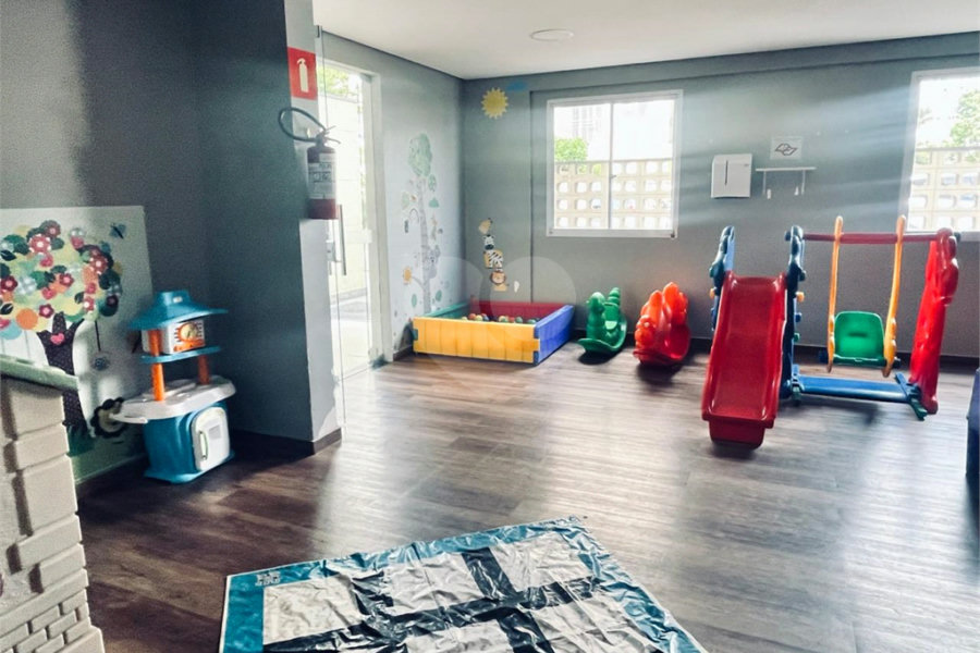Apartamento à venda com 2 quartos em Parque Maria Domitila, São Paulo, SP