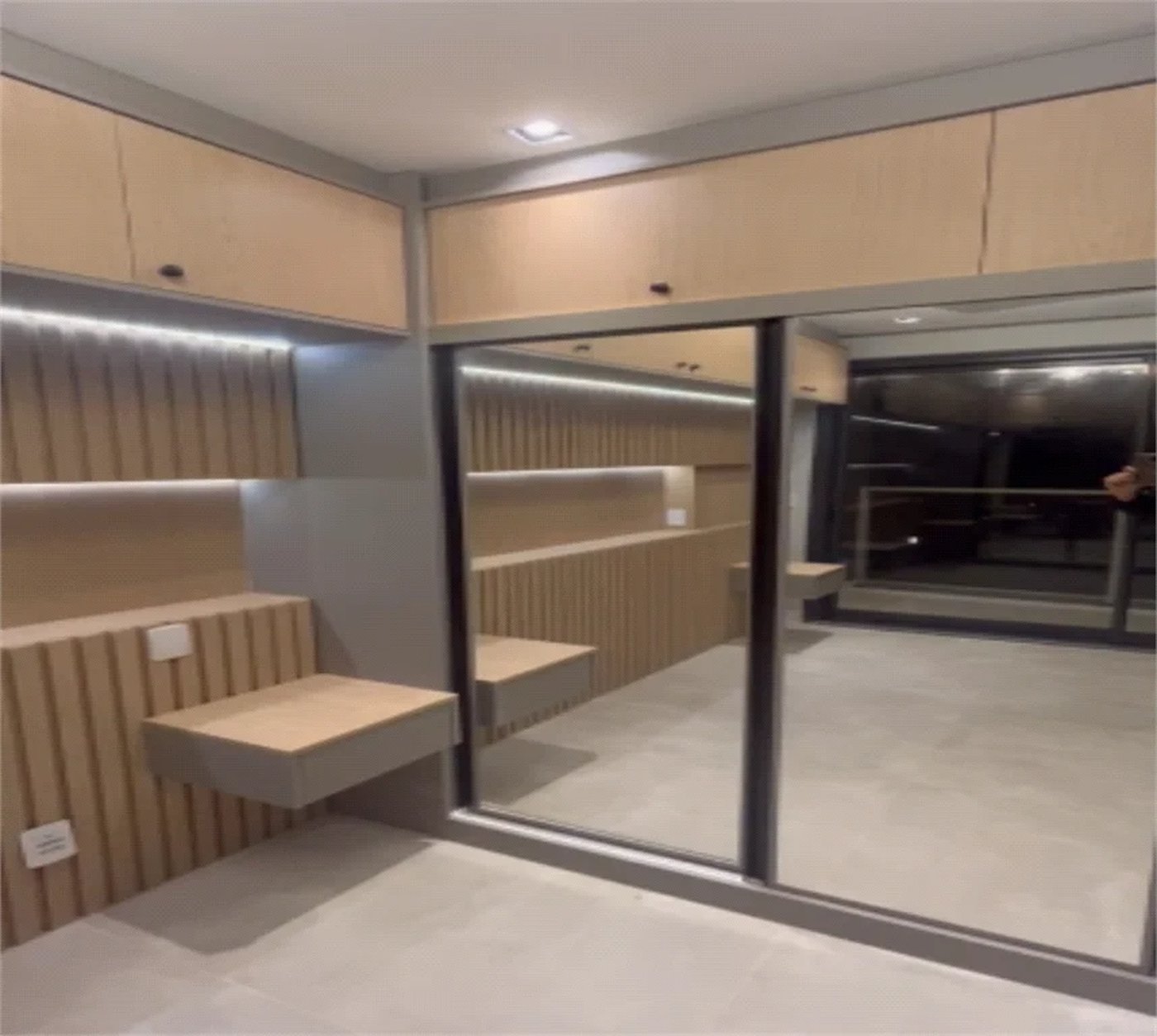 Apartamento à venda ou para alugar com 1 suíte em Pinheiros, São Paulo, SP