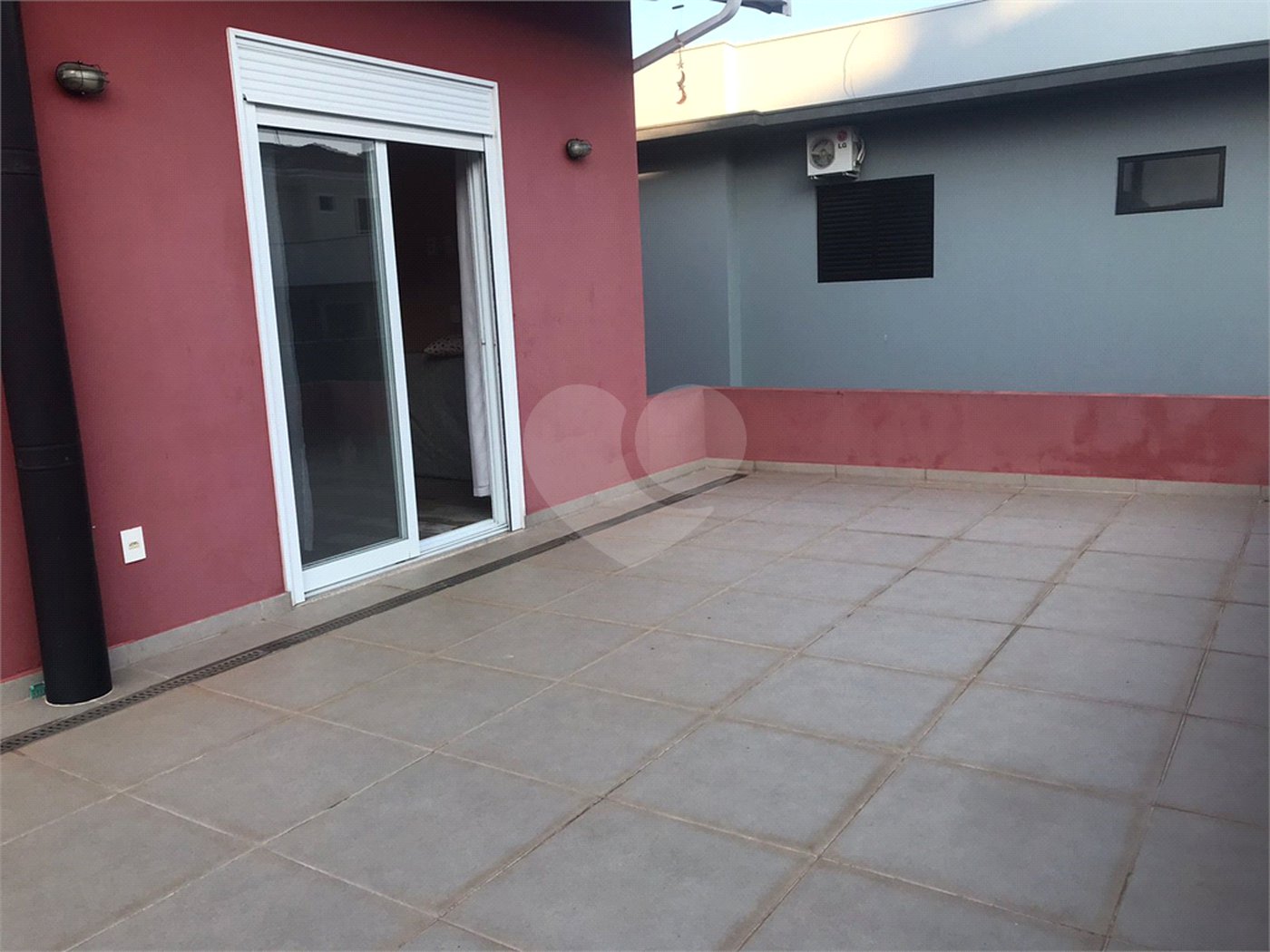 Casa à venda com 3 quartos, sendo 2 suítes,  no condomínio Morada do Bosque, Vinhedo - SP