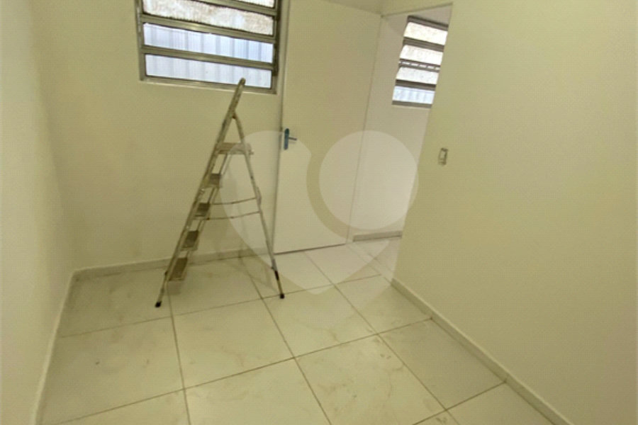 Casa à venda com 3 quartos em Carandiru, São Paulo, SP
