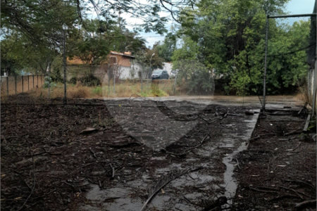 Terreno à venda em Samambaia Parque Residencial, Atibaia, SP