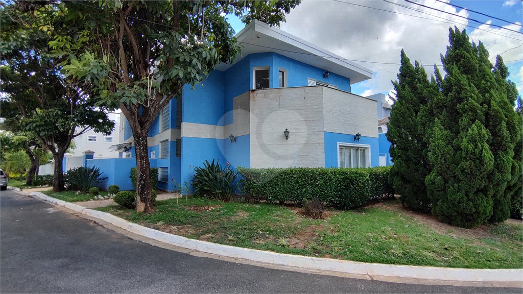 Casa à venda com 3 suítes no condomínio Parque do Varvito, Itu - SP