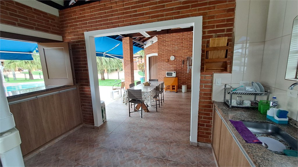 Casa à venda com 3 quartos, sendo 1 suíte, no condomínio Residencial Vale das Laranjeiras, Indaiatuba - SP