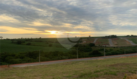 Terreno à venda no condomínio Jardim Residencial Helena Maria, Sorocaba - SP