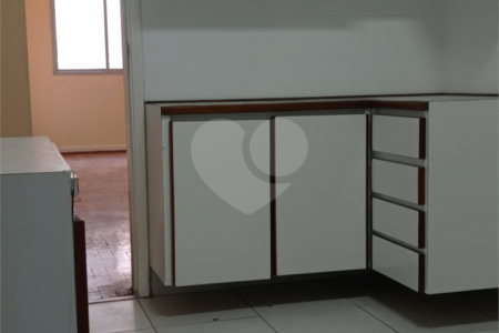 Apartamento à venda com 3 quartos, sendo 1 suíte, em Pinheiros, São Paulo, SP