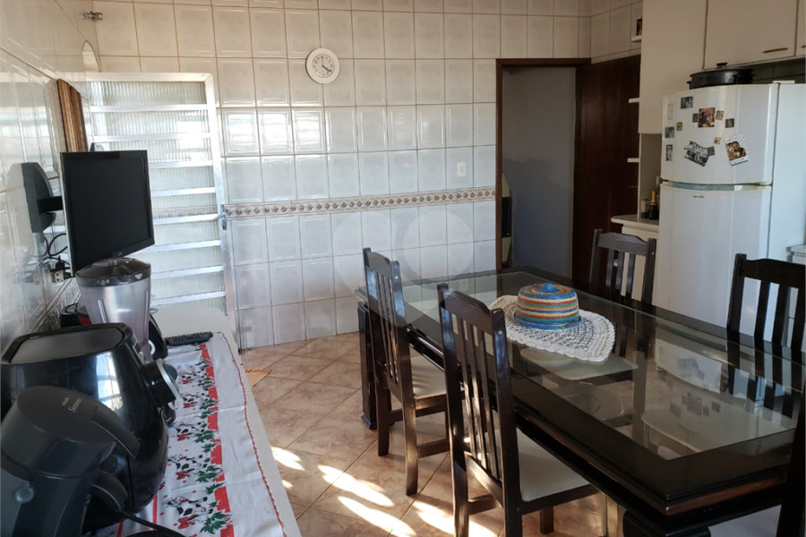 Sobrado à venda com 3 quartos, sendo 1 suíte,  em Vila Gustavo, São Paulo, SP