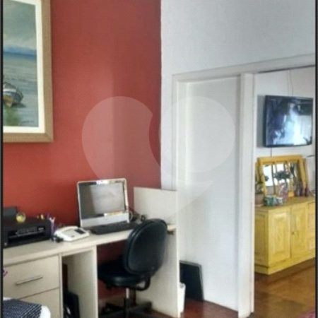Casa à venda com 3 quartos, sendo 1 suíte,  no Centro, Poá, SP