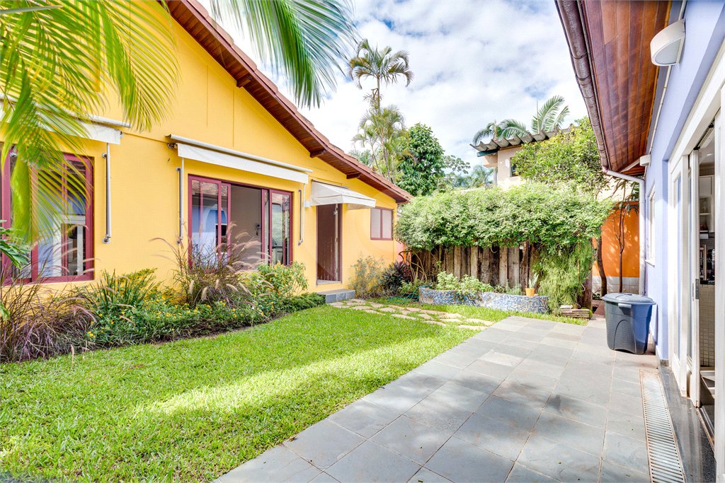 Casa à venda com 2 suítes em Alto da Boa Vista, São Paulo, SP