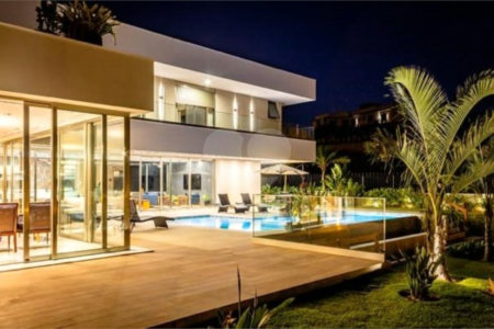 Casa à venda com 4 suítes no condomínio Campo de Toscana, Vinhedo - SP