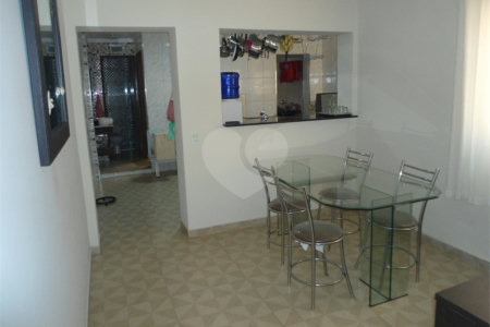 Sobrado à venda com 3 quartos em Vila Gomes, São Paulo, SP