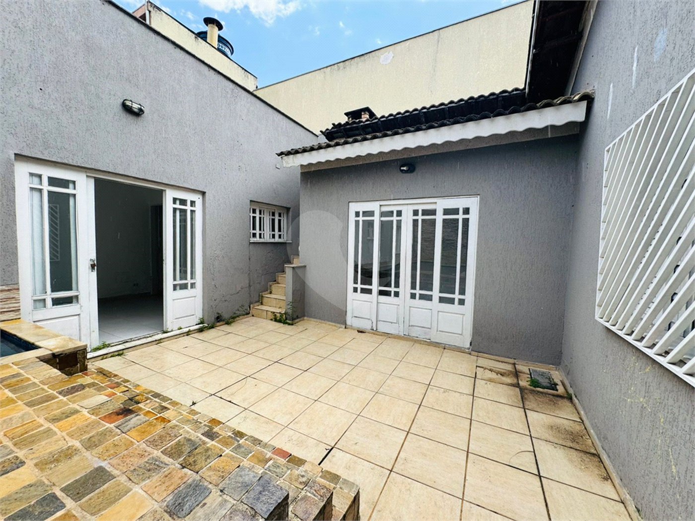 Casa à venda com 3 quartos, sendo 1 suíte, em Vila Galvão, Guarulhos, SP